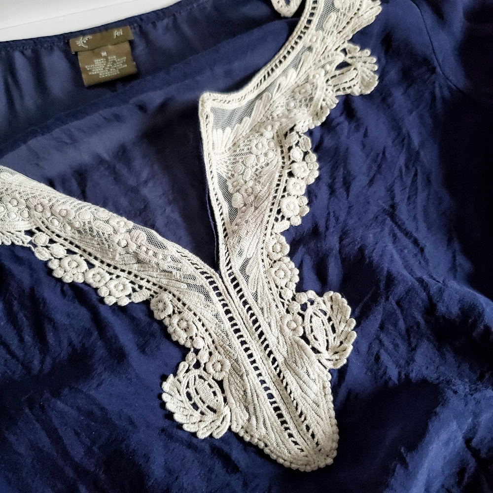 ANTHROPOLOGIE Fei Navy Silk Lace Trim Top M - Picture 3 of 6